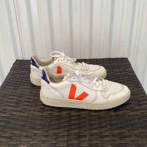 Veja sneakers, men’s size 7